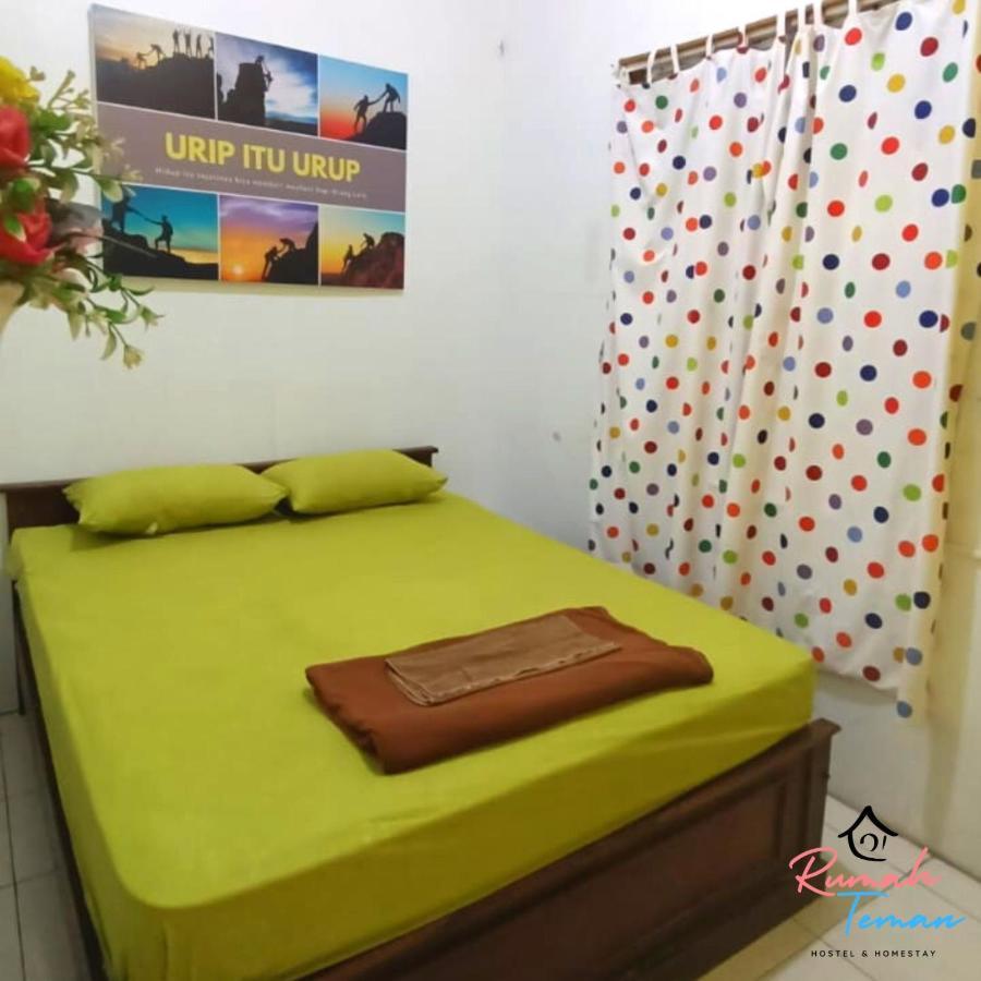 Rumah Teman Hostel Semarang Extérieur photo